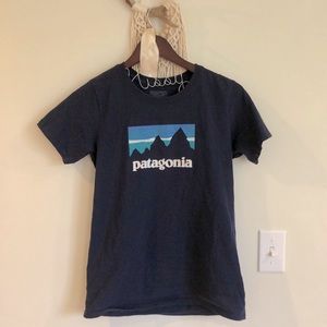TWO Patagonia tee’s ✨